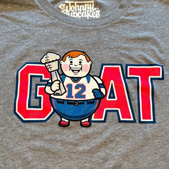 JOHNNY CUPCAKES Big Kid GOAT Tom Brady Patriots T-Shirt Men's XL‎ - Picture 2 of 8